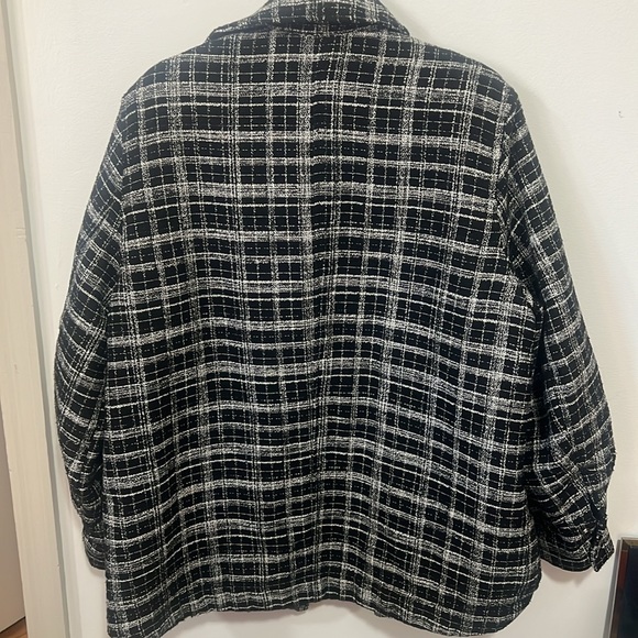 Oversized Black and white padded jacket - Picture 2 of 4